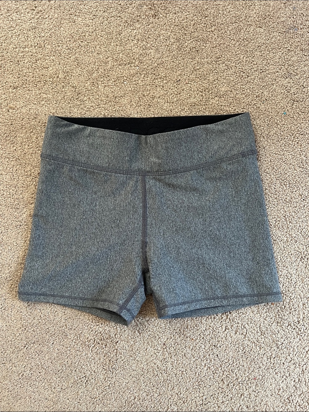 Women’s Mid-Rise Gray Performance Shorts